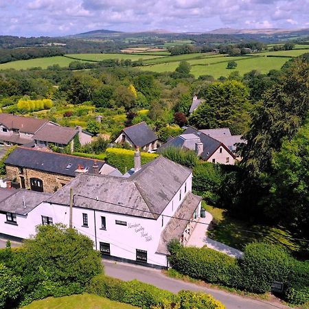 Villa Harrabeer Country House à Yelverton Extérieur photo